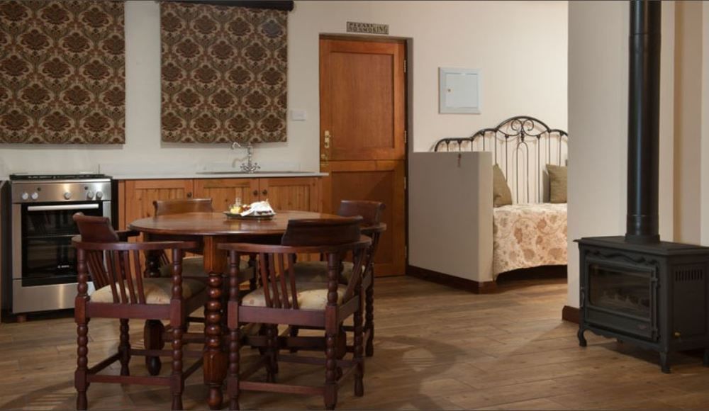 קלרנס Baris Guesthouse מראה חיצוני תמונה